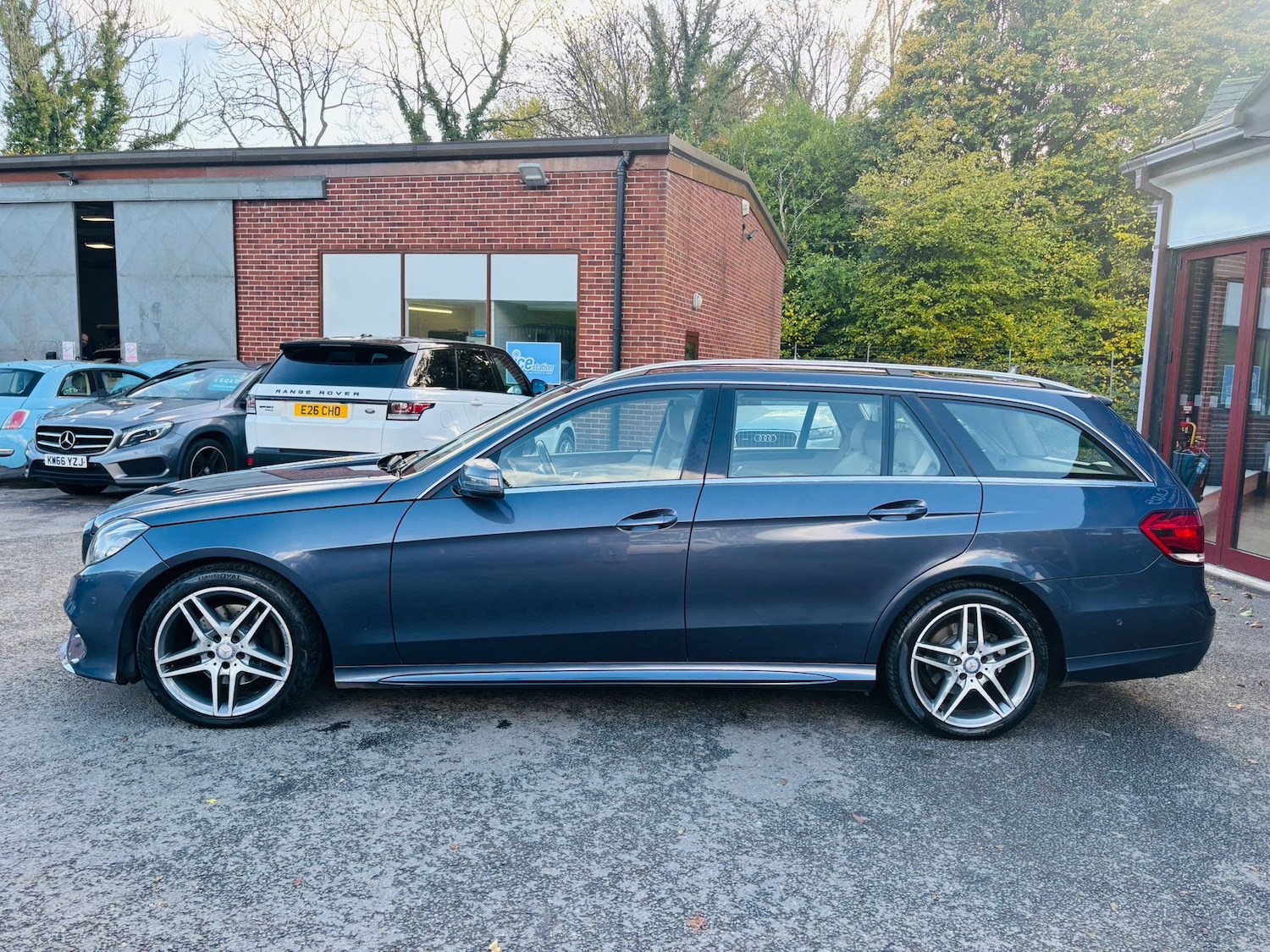 Used Mercedes-Benz E Class 2013 for sale - 76391936: Photo 5