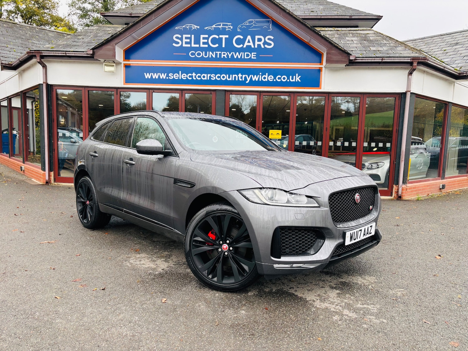 Used Jaguar F-Pace 2017 for sale - 76143623: Photo 1