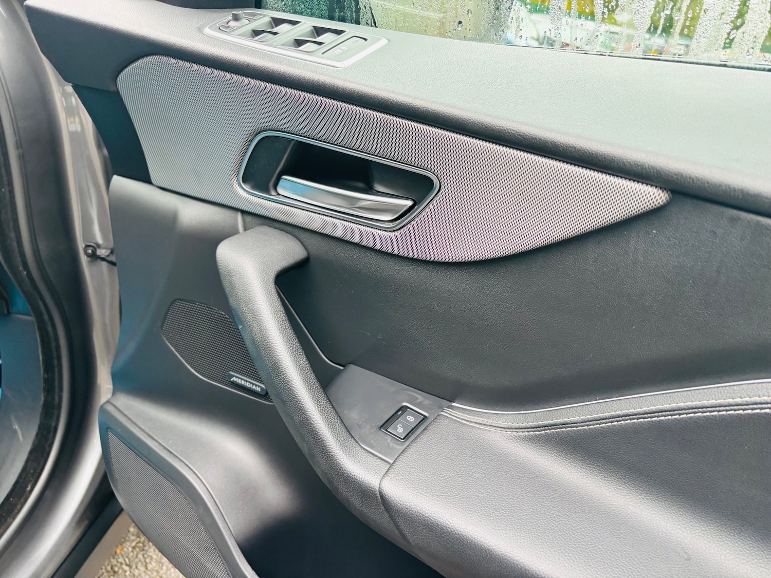 Used Jaguar F-Pace 2017 for sale - 76143623: Photo 11