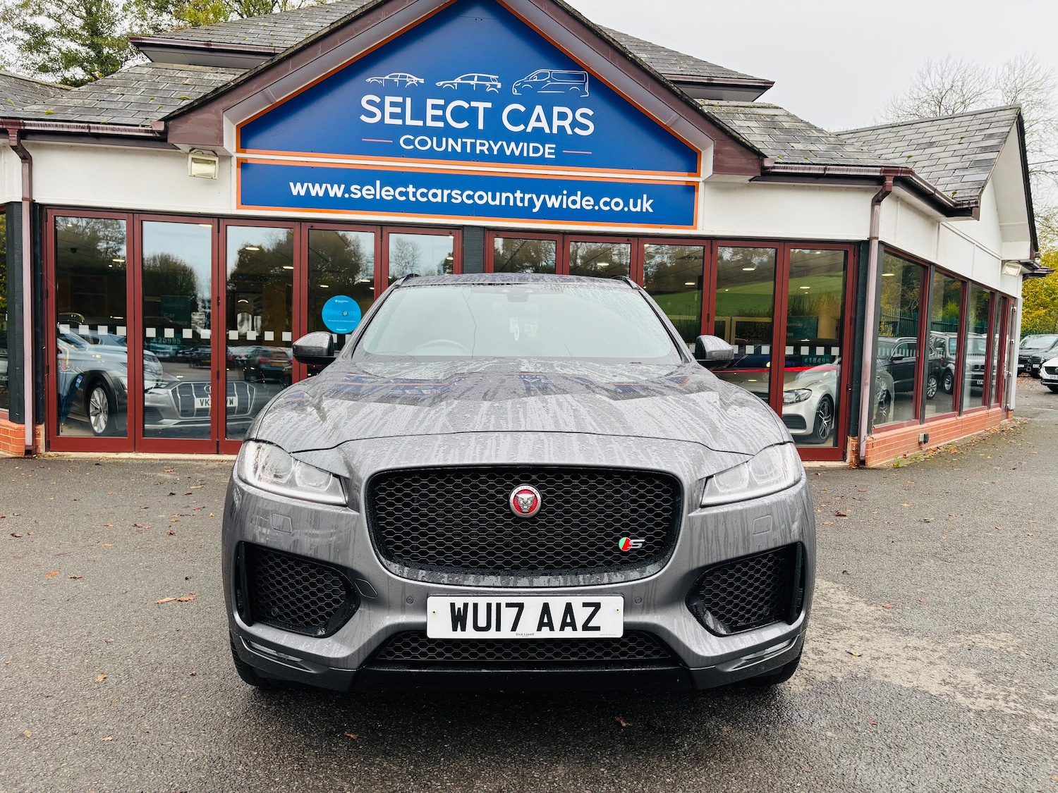 Used Jaguar F-Pace 2017 for sale - 76143623: Photo 3