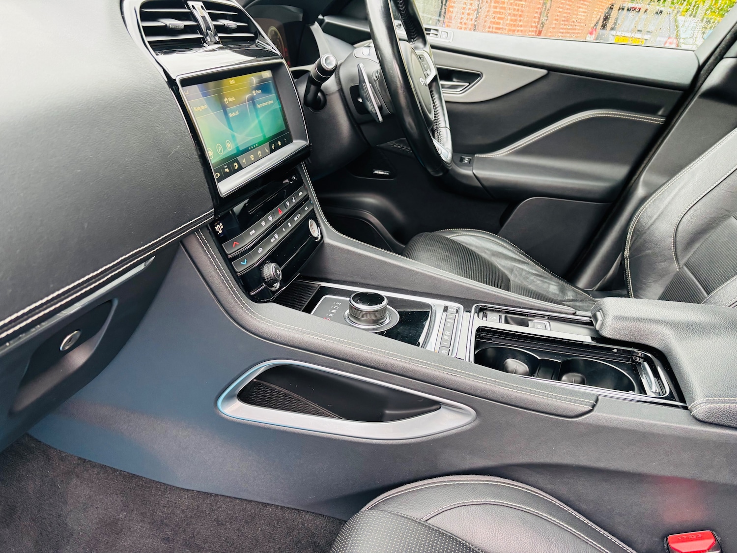 Used Jaguar F-Pace 2017 for sale - 76143623: Photo 46