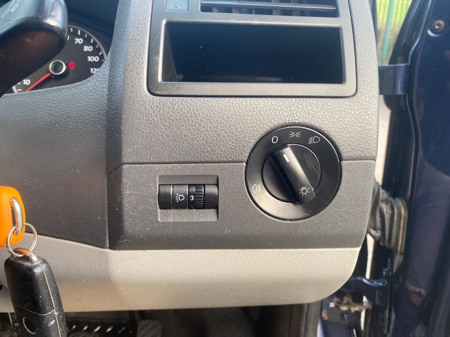 Used Volkswagen Transporter 2012 for sale - 77069381: Photo 22