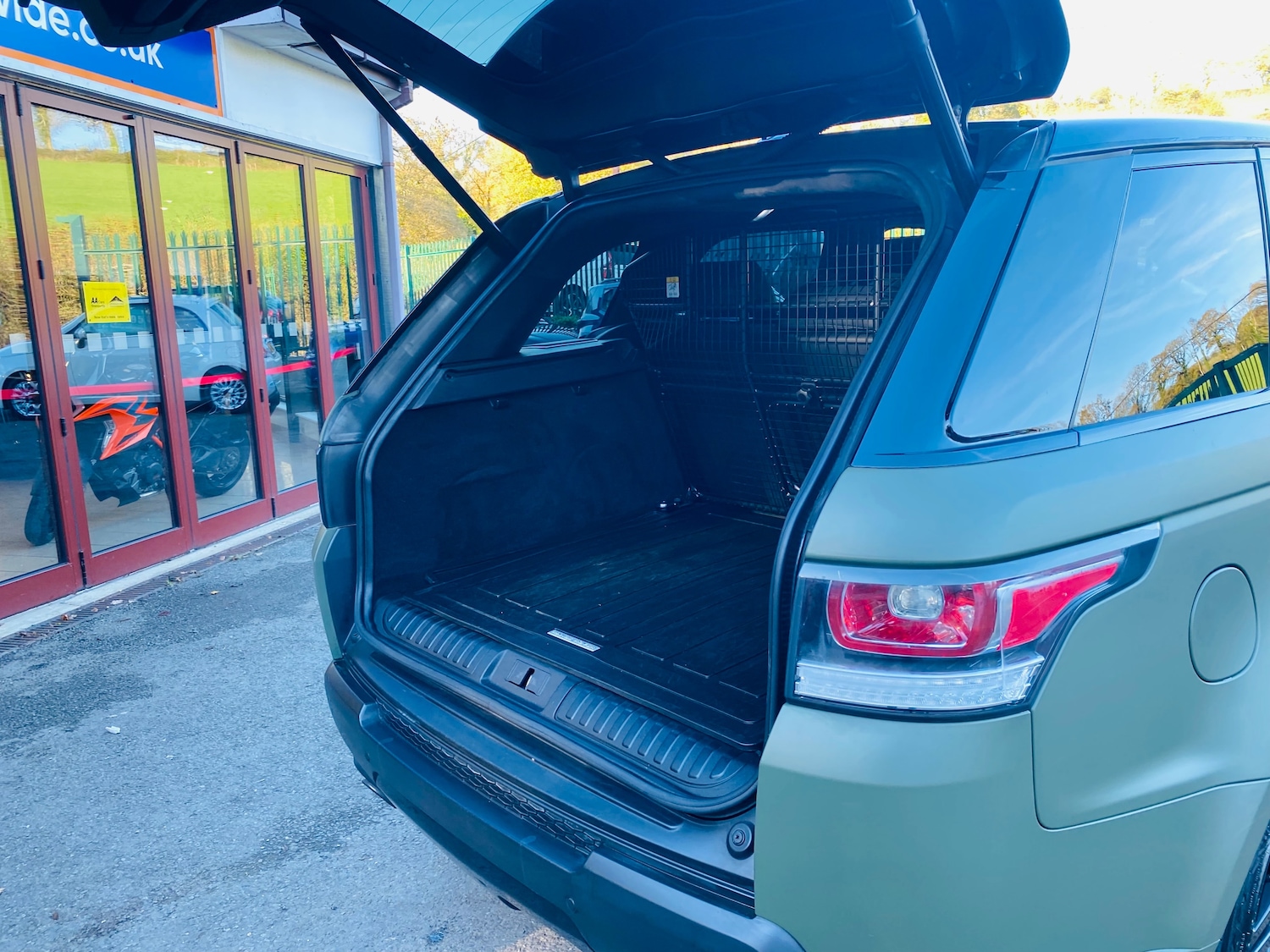 Used Land Rover Range Rover Sport 2013 for sale - 76653812: Photo 10