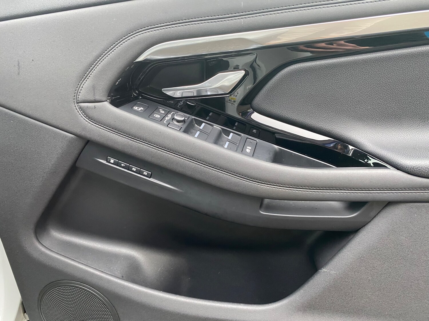 Used Land Rover Range Rover Evoque 2019 for sale - 77608066: Photo 30