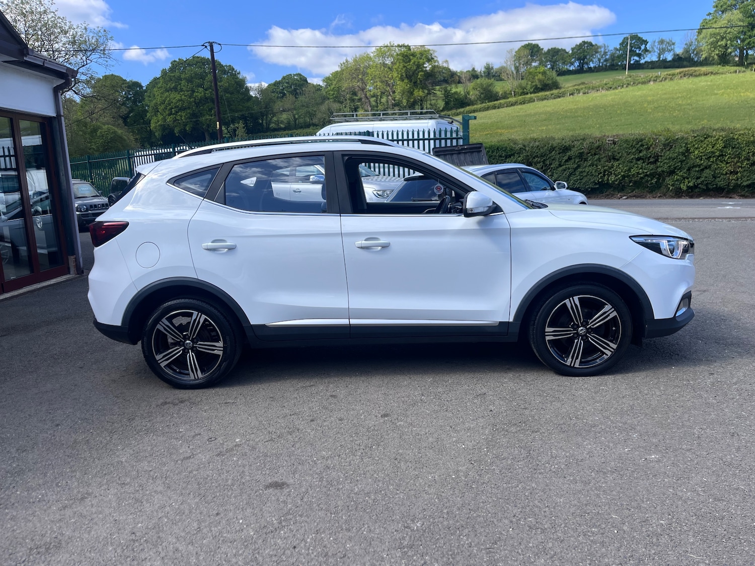 2019 MG ZS 1.5 VTi-TECH Exclusive SUV 5dr Petrol Manual Euro 6 (s/s) (106 ps) - Picture 4 of 12