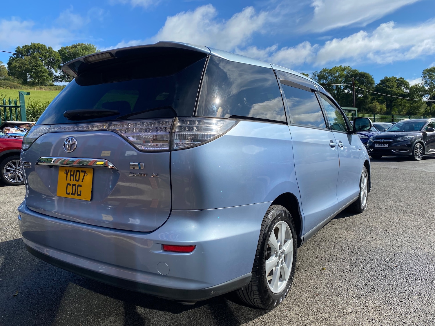 Used Toyota Estima 2020 for sale - 75694707: Photo 8