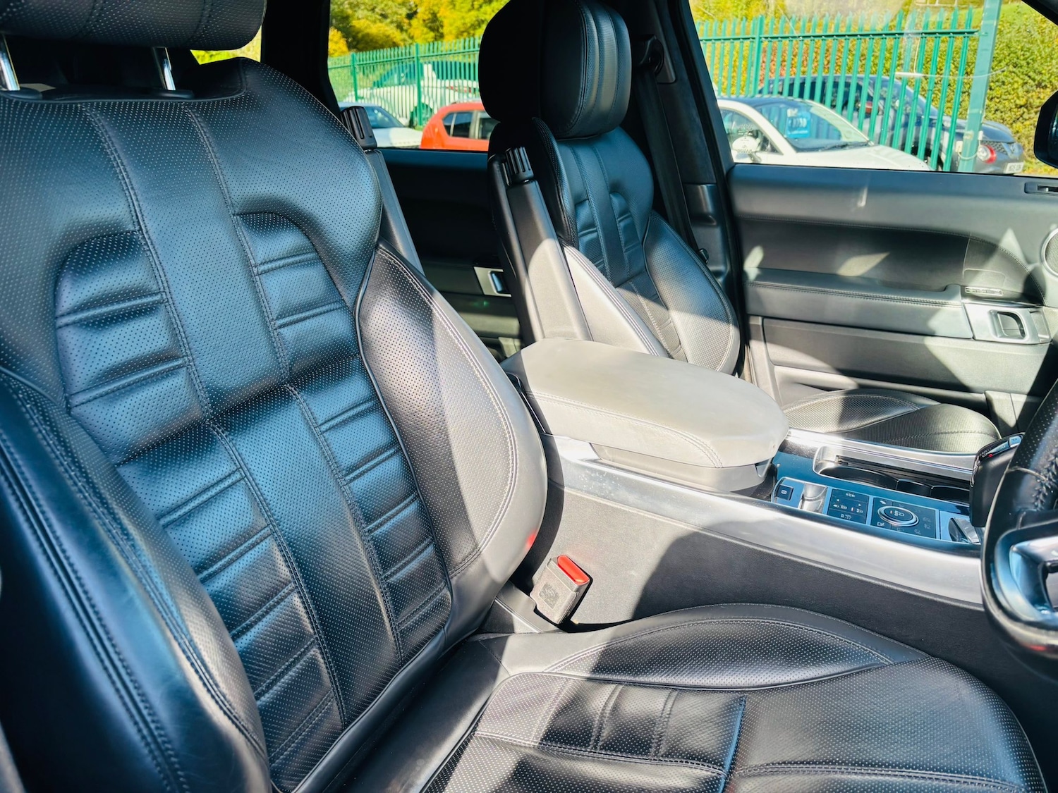 Used Land Rover Range Rover Sport 2015 for sale - 76369023: Photo 18