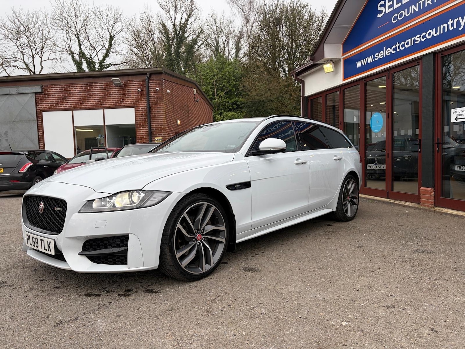 Used Jaguar XF 2018 for sale - 77747434: Photo 3