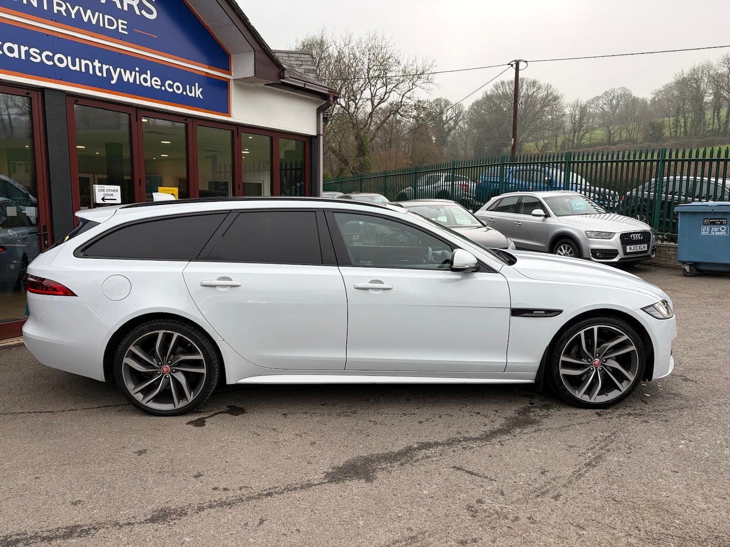 Used Jaguar XF 2018 for sale - 77747434: Photo 6