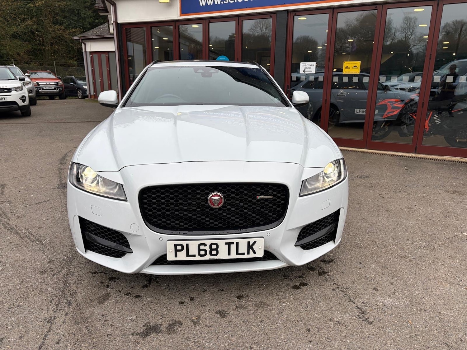 Used Jaguar XF 2018 for sale - 77747434: Photo 7