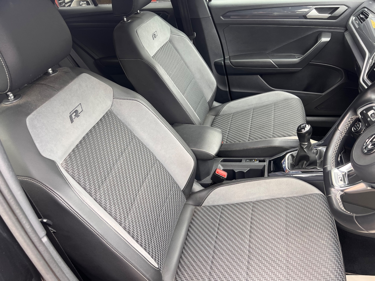 Used Volkswagen T-Roc 2019 for sale - 76120156: Photo 12