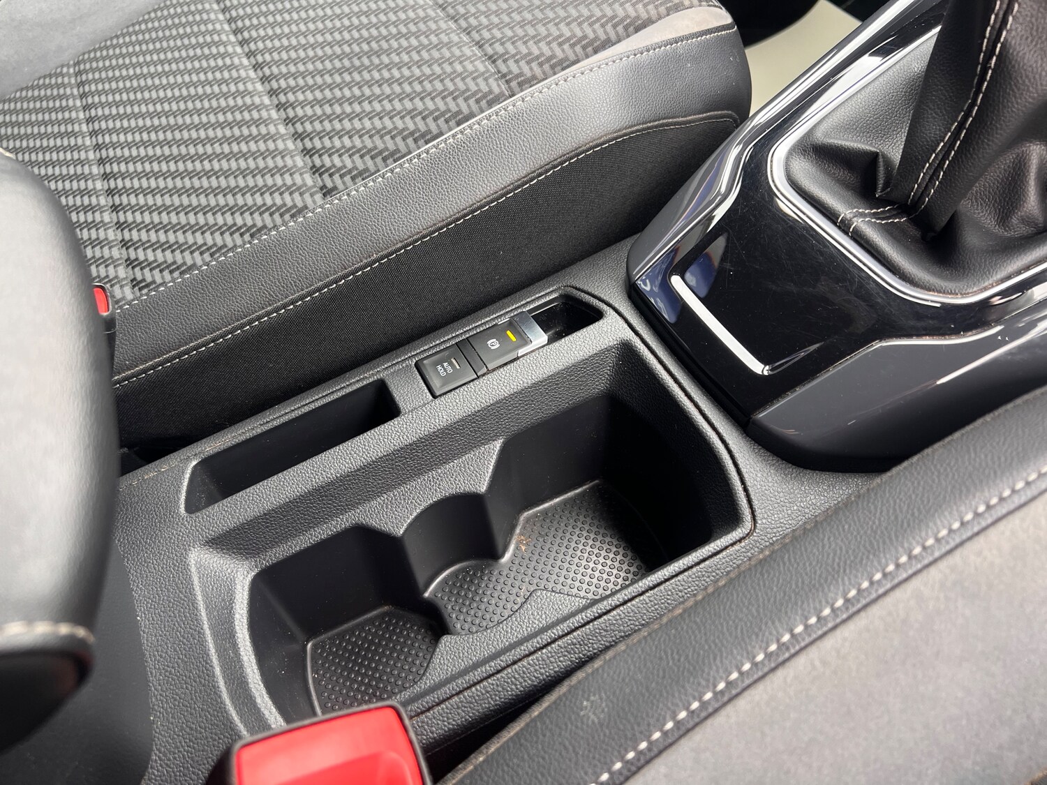 Used Volkswagen T-Roc 2019 for sale - 76120156: Photo 16