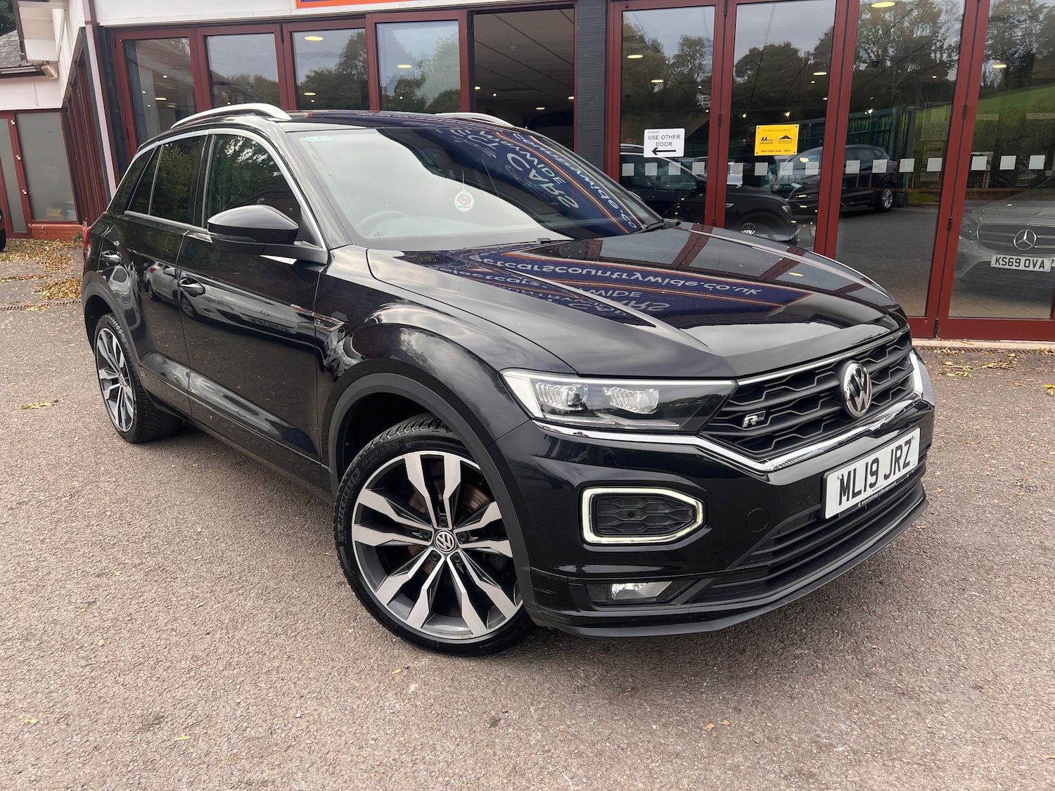 Used Volkswagen T-Roc 2019 for sale - 76120156: Photo 2