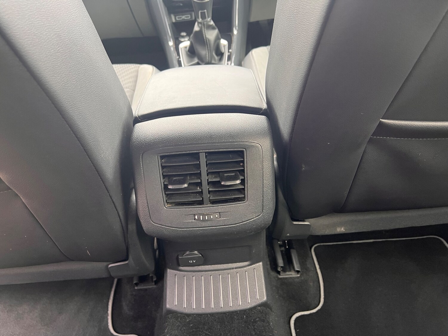 Used Volkswagen T-Roc 2019 for sale - 76120156: Photo 23