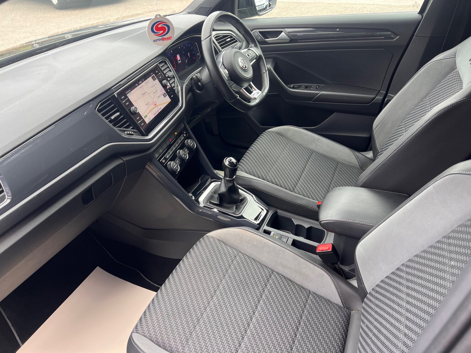 Used Volkswagen T-Roc 2019 for sale - 76120156: Photo 24