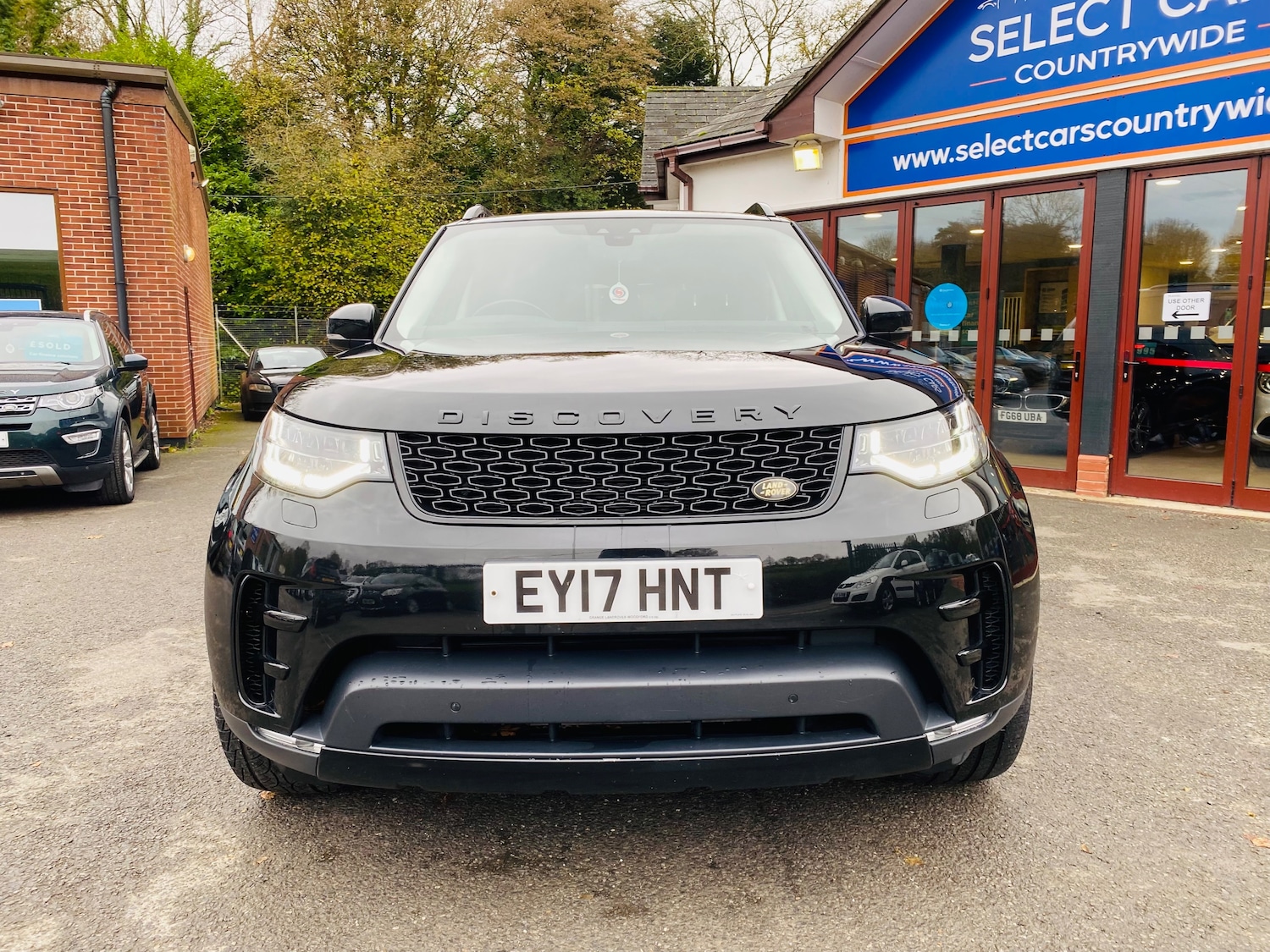 Used Land Rover Discovery 2017 for sale - 76706728: Photo 3