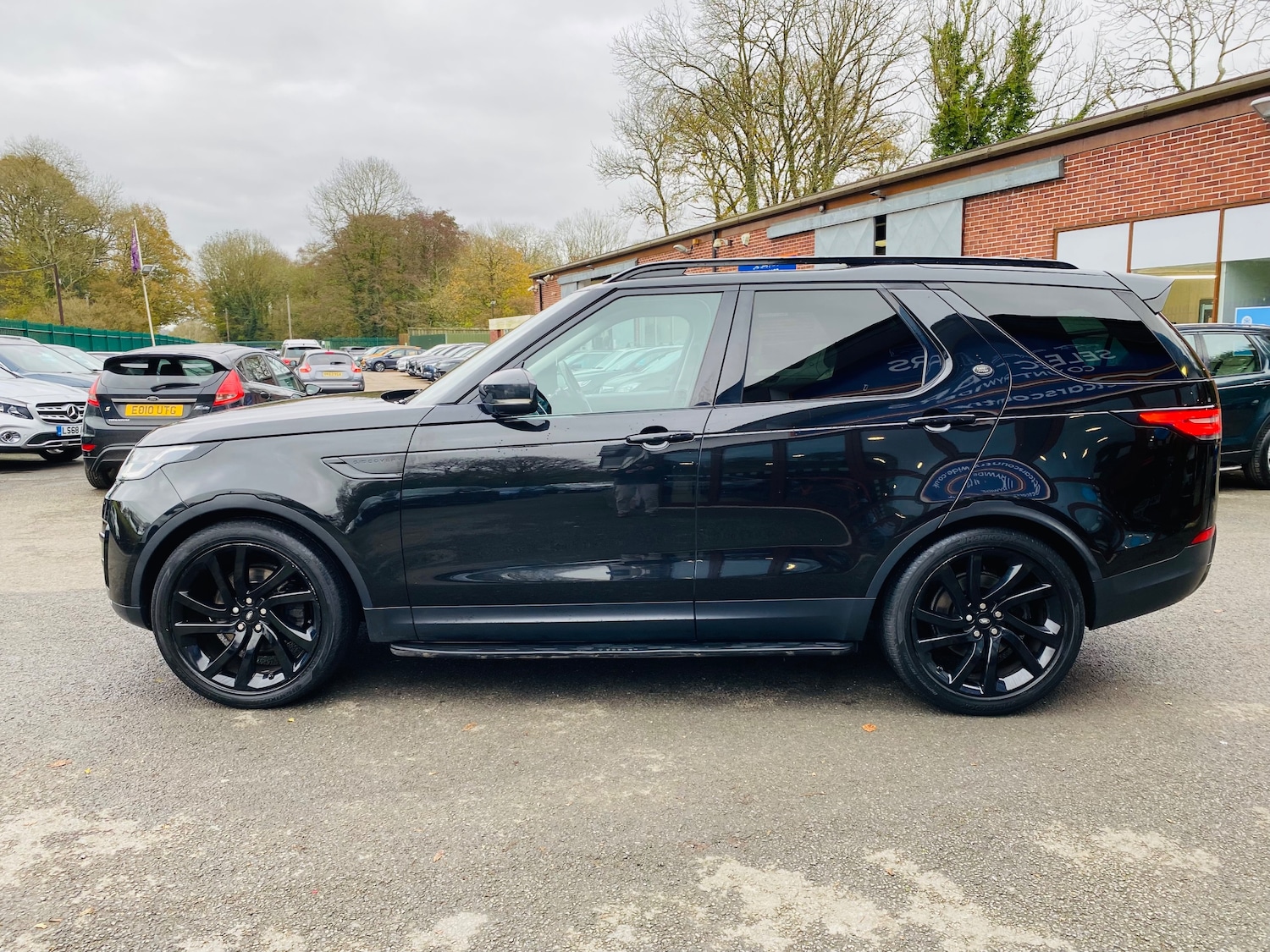 Used Land Rover Discovery 2017 for sale - 76706728: Photo 5