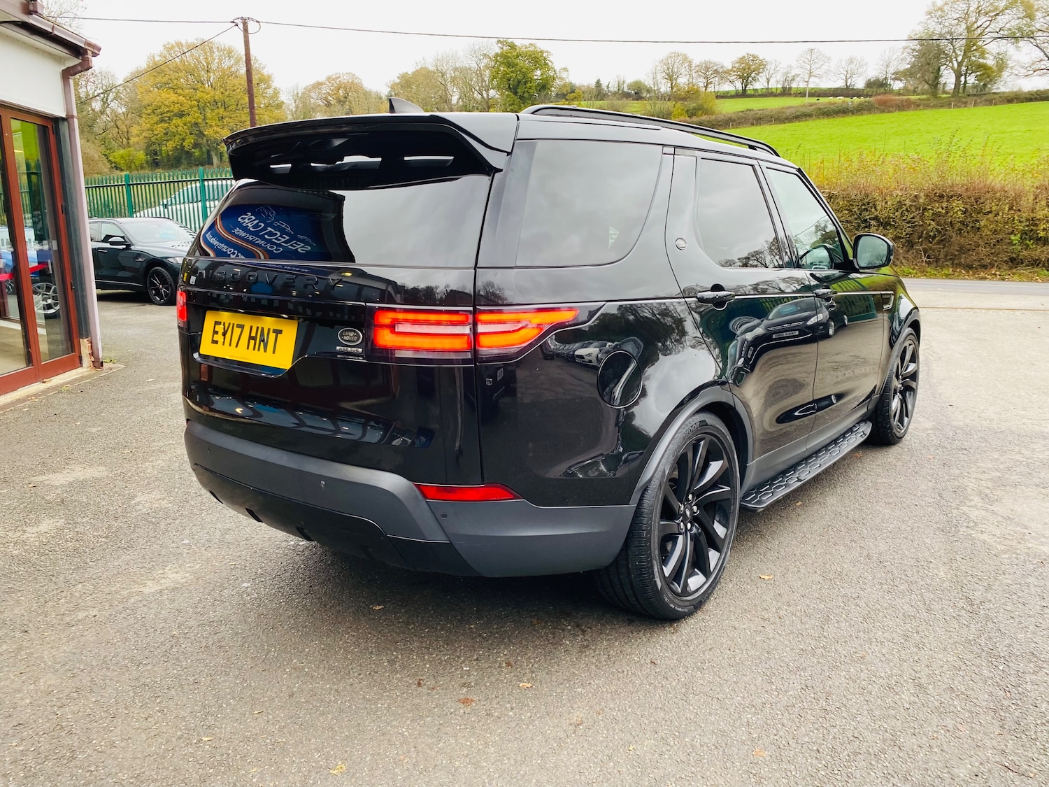 Used Land Rover Discovery 2017 for sale - 76706728: Photo 8