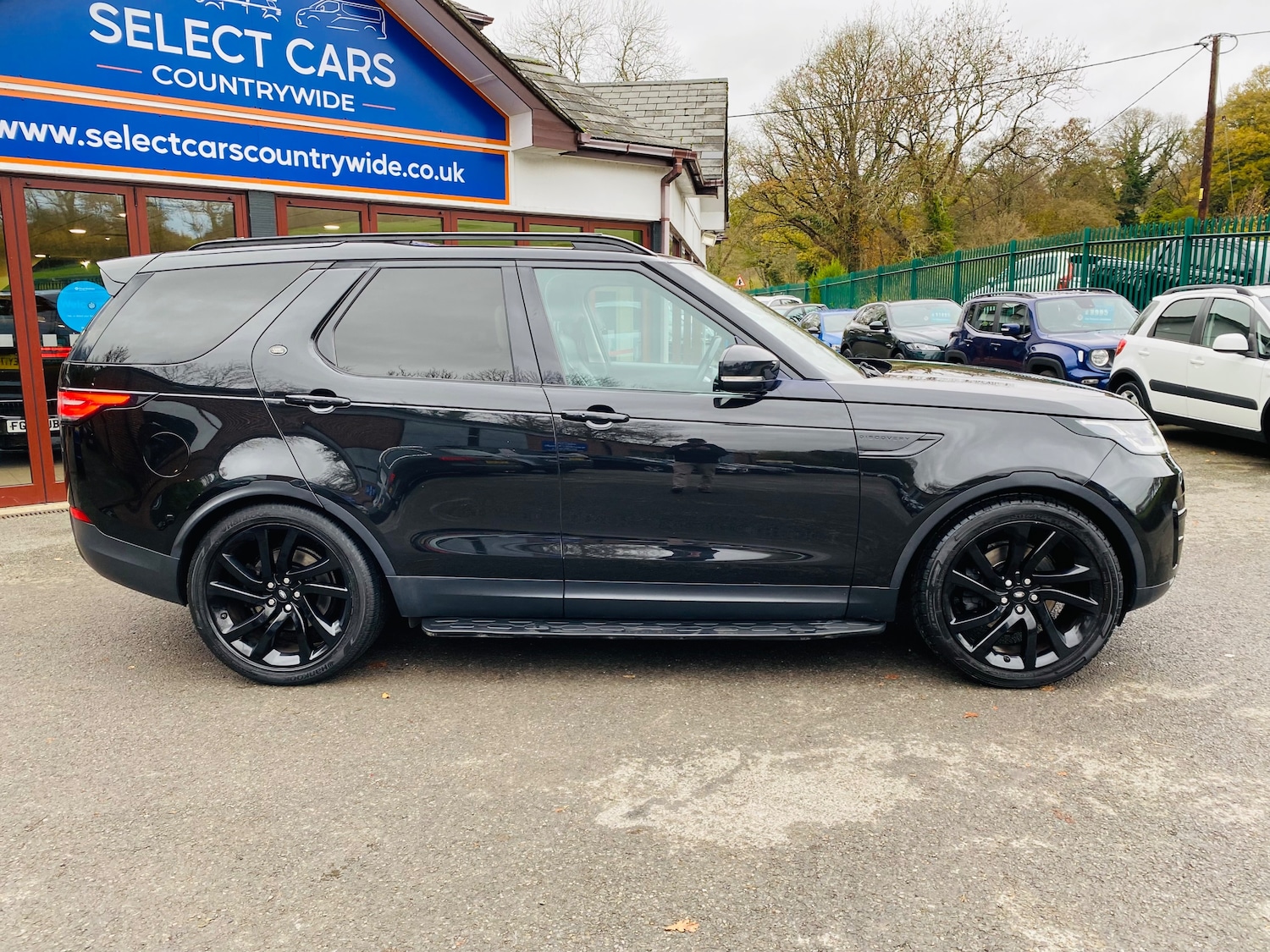 Used Land Rover Discovery 2017 for sale - 76706728: Photo 9
