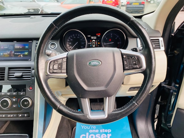 Used Land Rover Discovery Sport 2015 for sale - 76287961: Photo 18