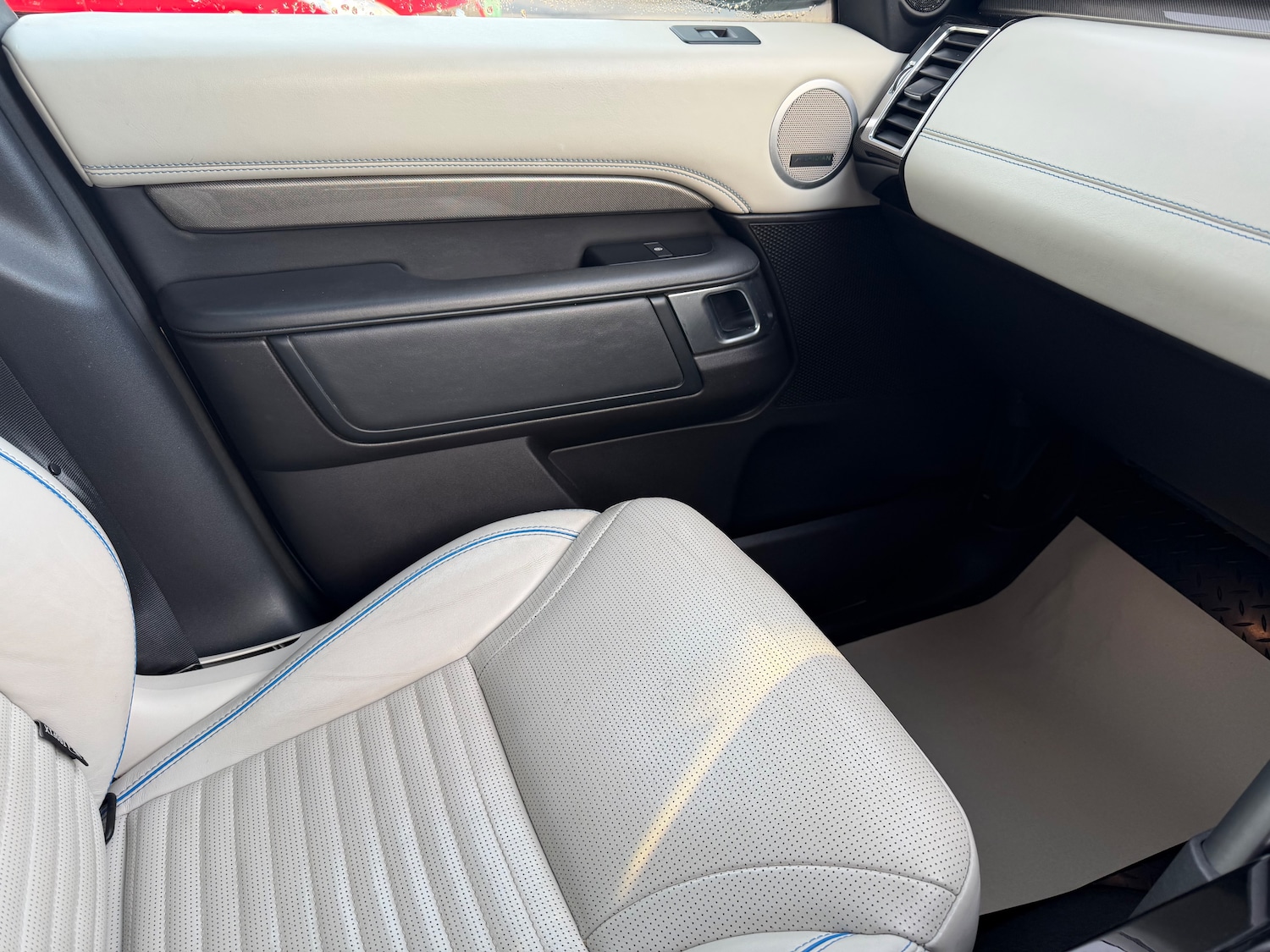 Used Land Rover Discovery 2018 for sale - 77139276: Photo 20