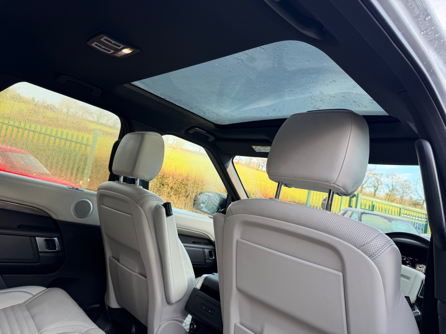 Used Land Rover Discovery 2018 for sale - 77139276: Photo 25