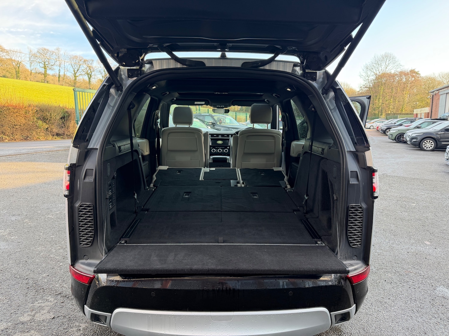 Used Land Rover Discovery 2018 for sale - 77139276: Photo 34