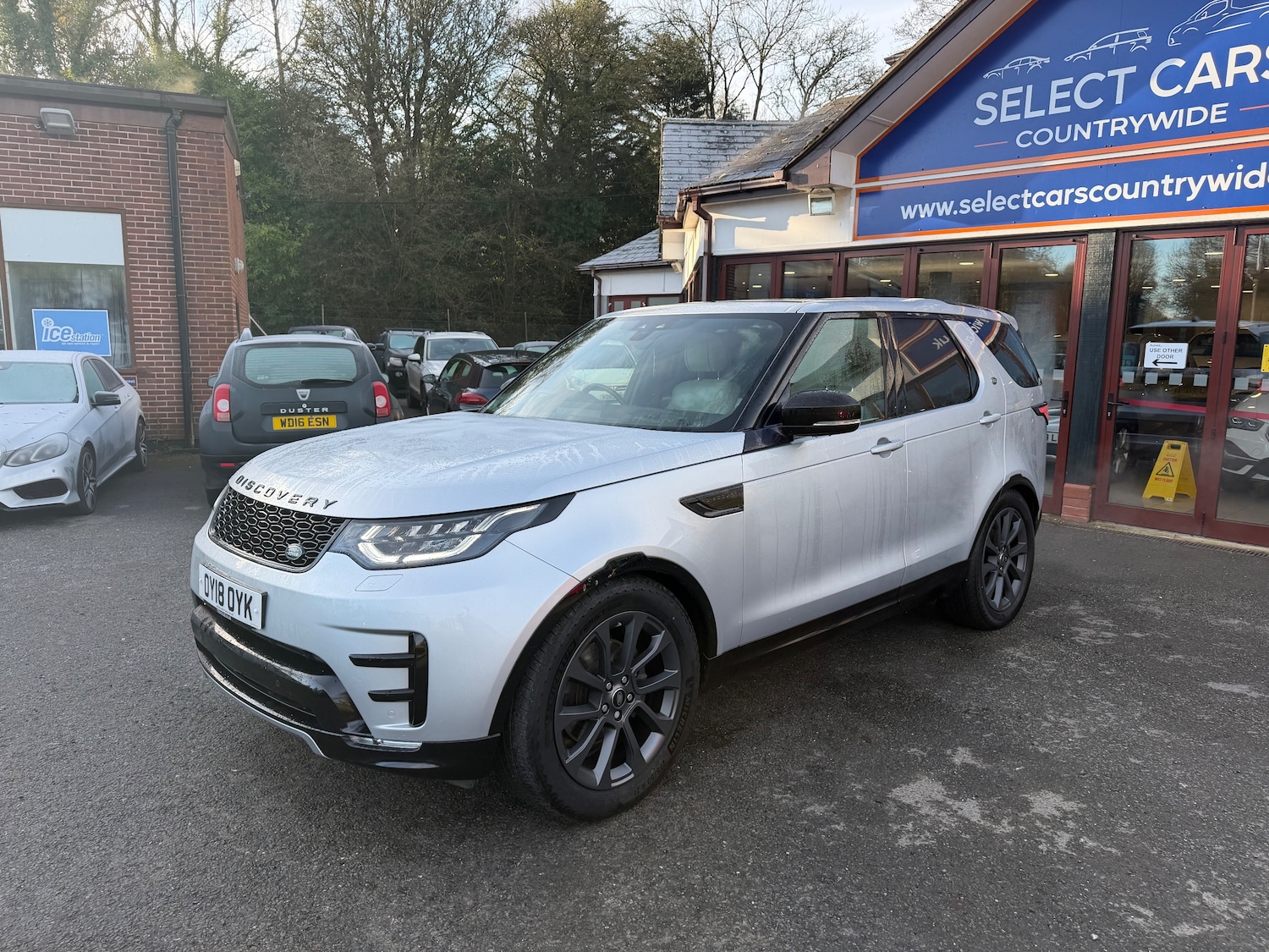 Used Land Rover Discovery 2018 for sale - 77139276: Photo 4