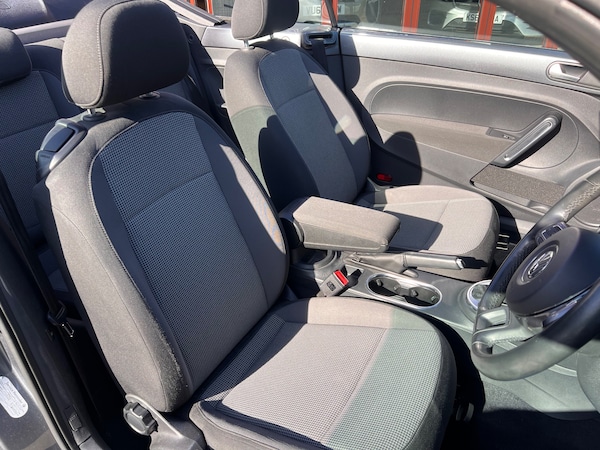 Used Volkswagen Beetle 2014 for sale - 76114879: Photo 25