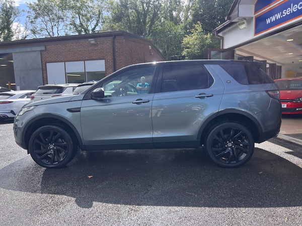 Used Land Rover Discovery Sport 2017 for sale - 75730682: Photo 5