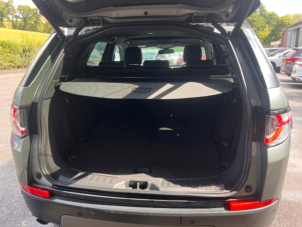 Used Land Rover Discovery Sport 2017 for sale - 75730682: Photo 8