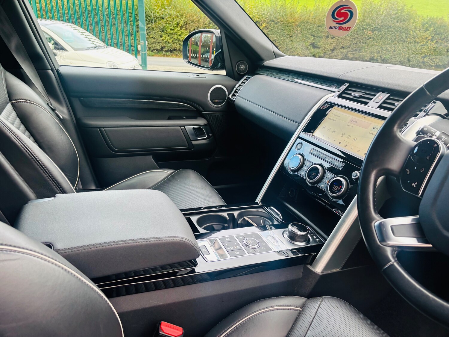 Used Land Rover Discovery 2020 for sale - 75937906: Photo 15