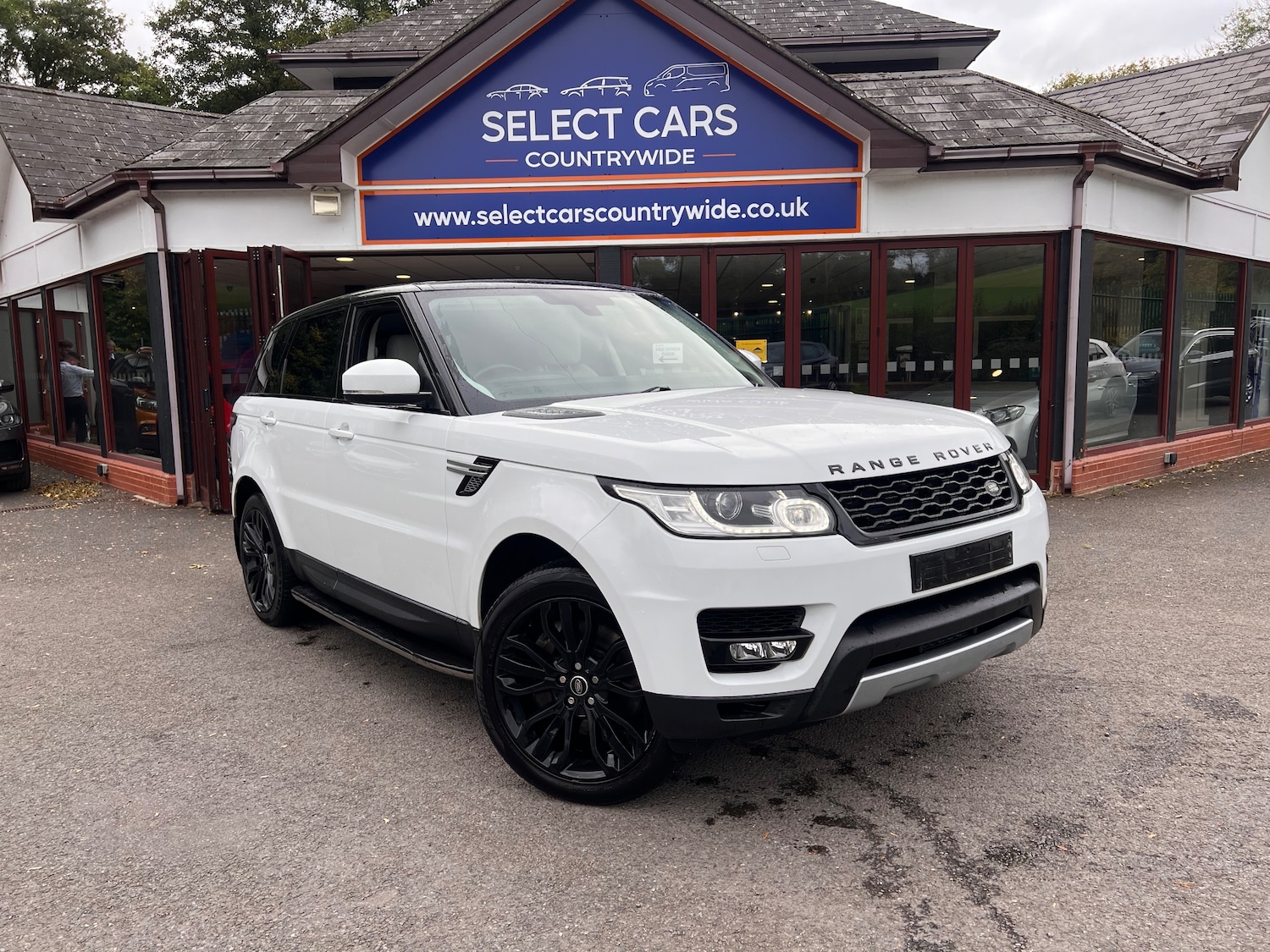 Used Land Rover Range Rover Sport 2014 for sale - 76174147: Photo 1