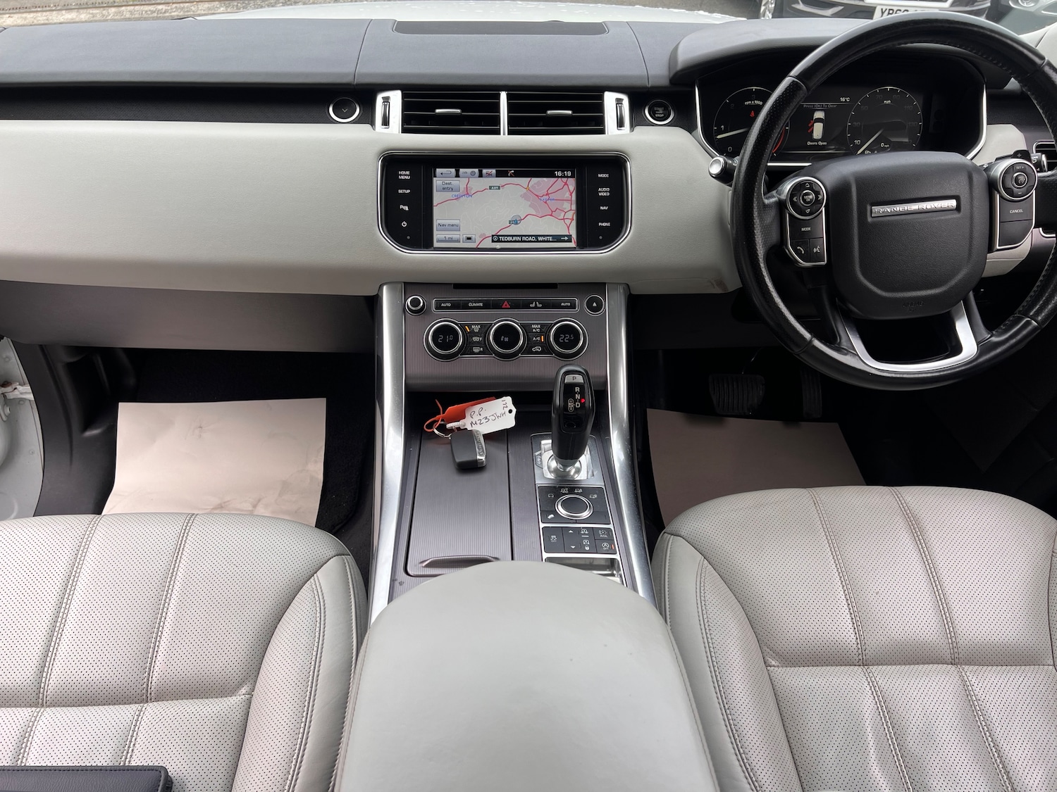 Used Land Rover Range Rover Sport 2014 for sale - 76174147: Photo 11