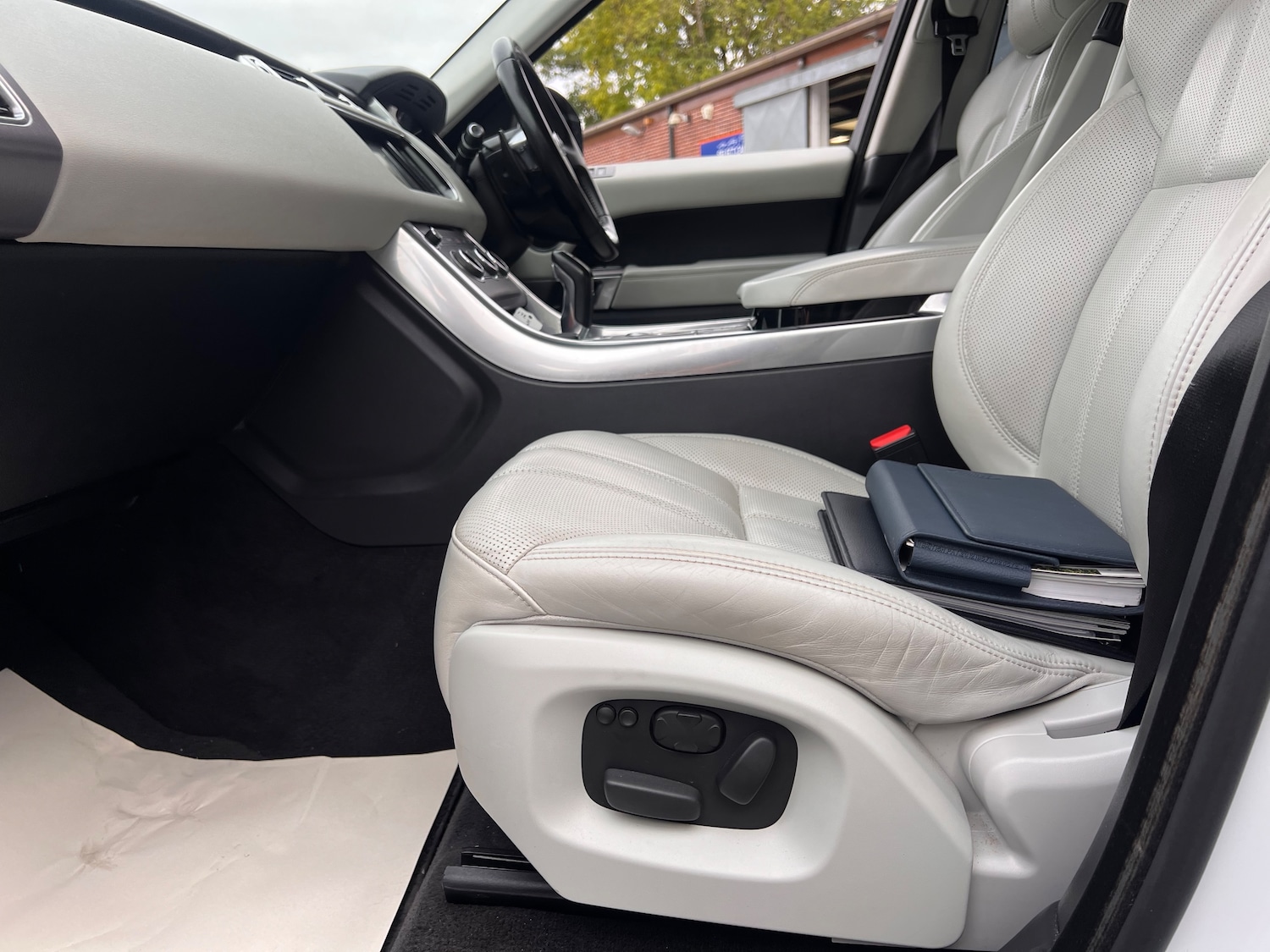 Used Land Rover Range Rover Sport 2014 for sale - 76174147: Photo 18