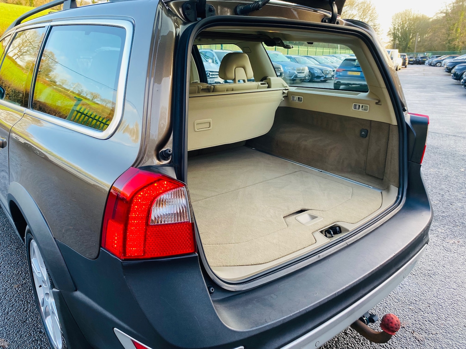 Used Volvo XC70 2012 for sale - 76892350: Photo 10