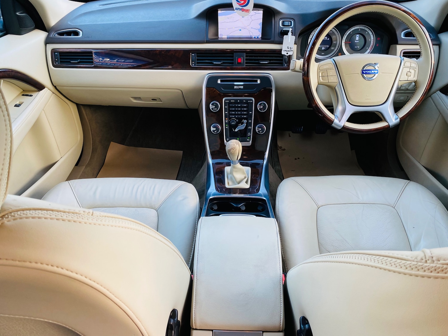 Used Volvo XC70 2012 for sale - 76892350: Photo 15