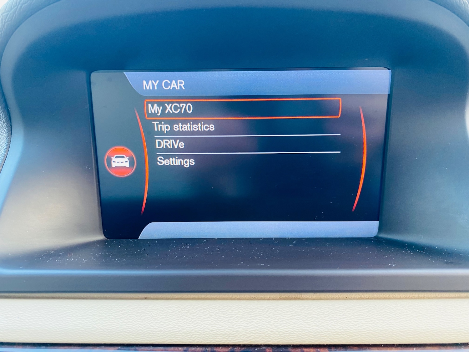 Used Volvo XC70 2012 for sale - 76892350: Photo 22