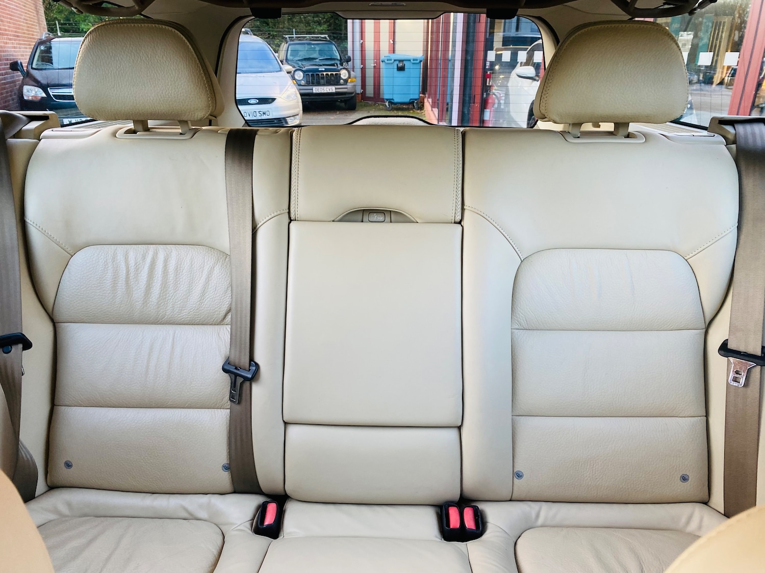 Used Volvo XC70 2012 for sale - 76892350: Photo 29