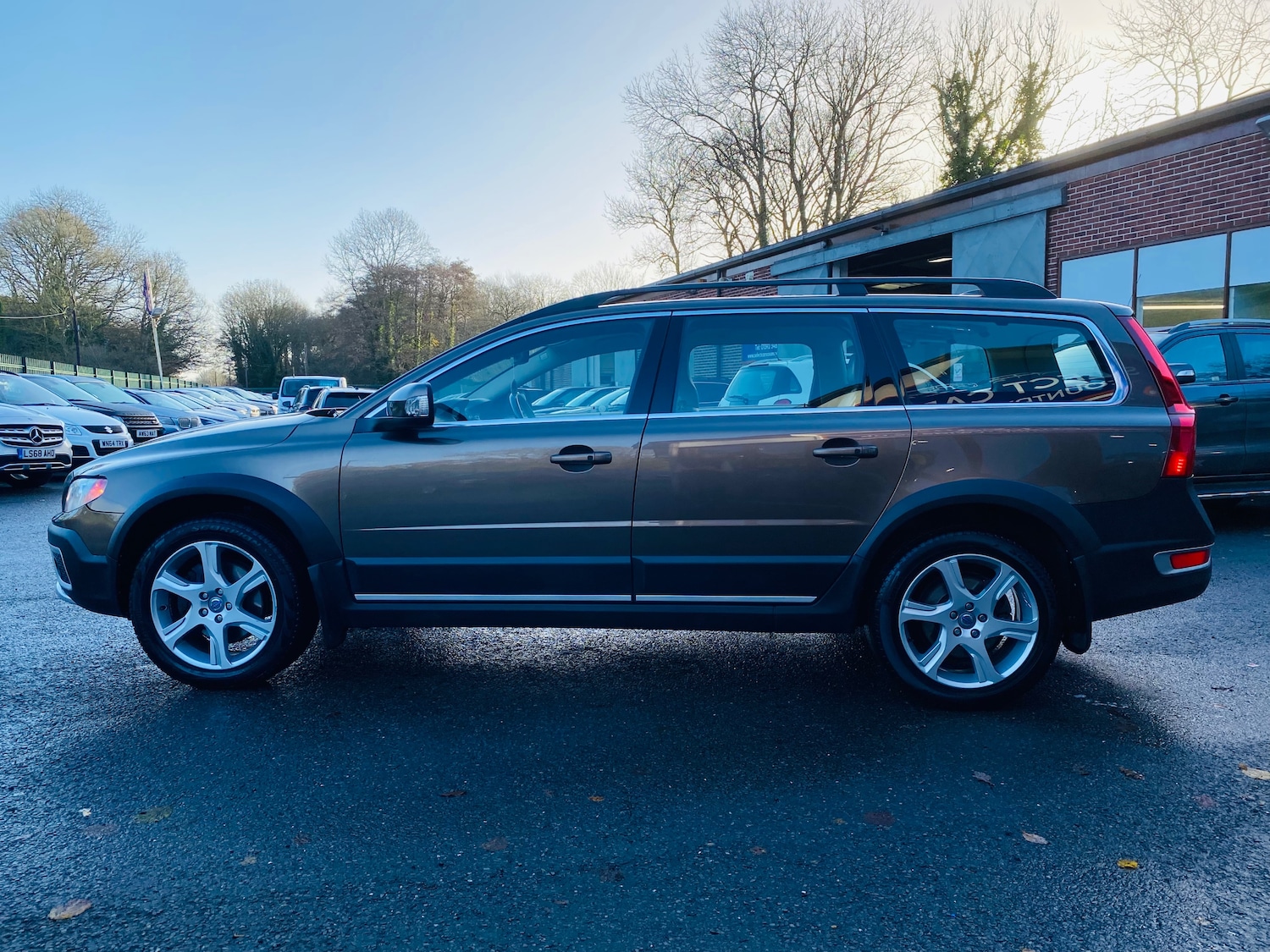 Used Volvo XC70 2012 for sale - 76892350: Photo 5