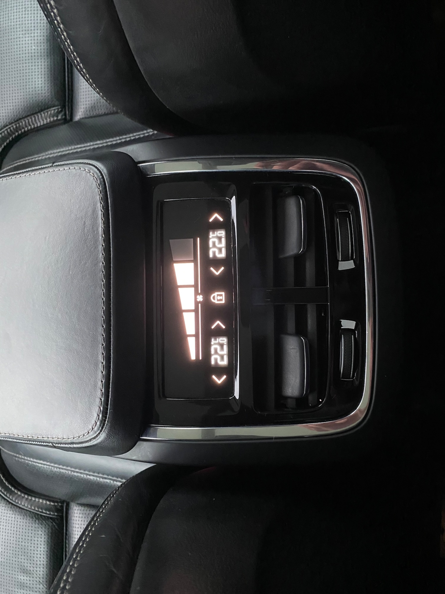 Used Volvo XC90 2017 for sale - 76461956: Photo 33