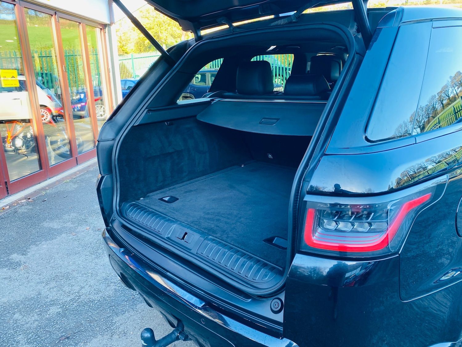 Used Land Rover Range Rover Sport 2019 for sale - 76581255: Photo 12