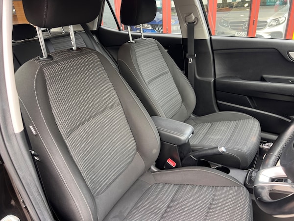 Used Kia Stonic 2018 for sale - 75995634: Photo 21