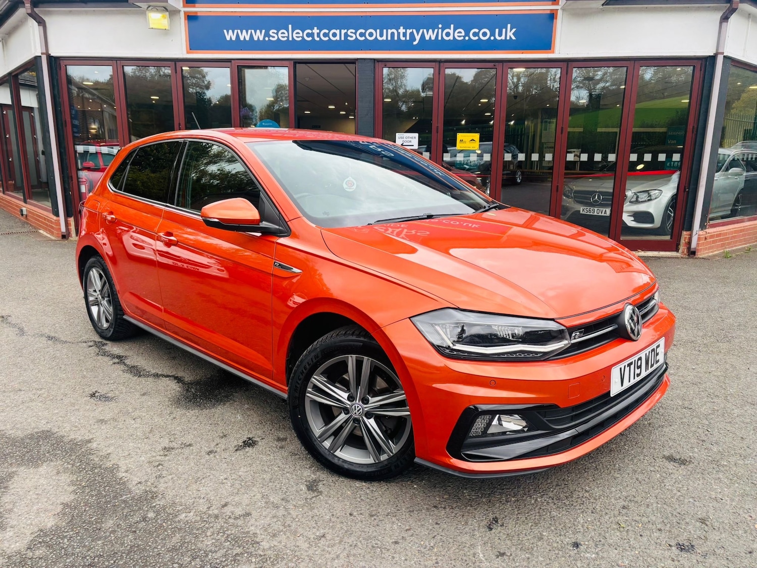 Used Volkswagen Polo 2019 for sale - 76273661: Photo 2