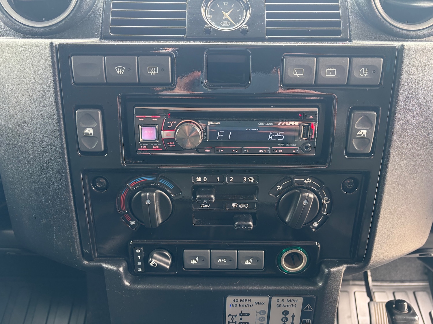 Used Land Rover Defender 90 2012 for sale - 78111681: Photo 17