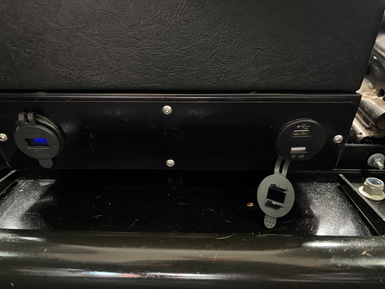 Used Land Rover Defender 90 2012 for sale - 78111681: Photo 18