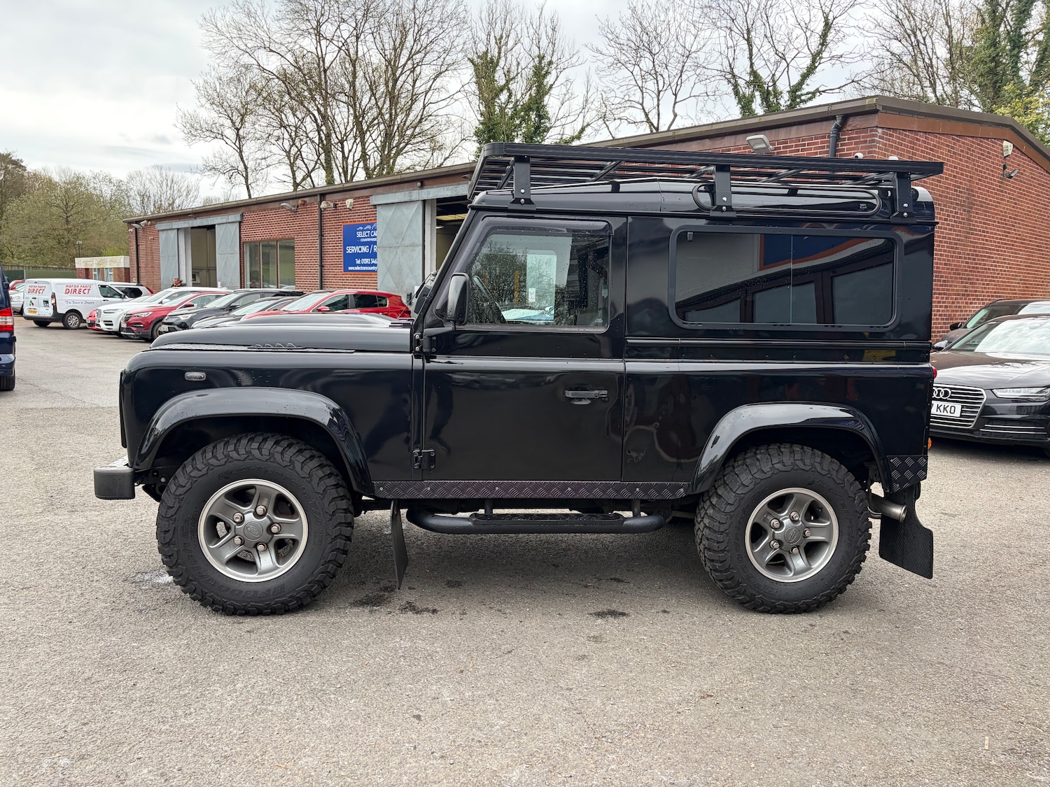 Used Land Rover Defender 90 2012 for sale - 78111681: Photo 2