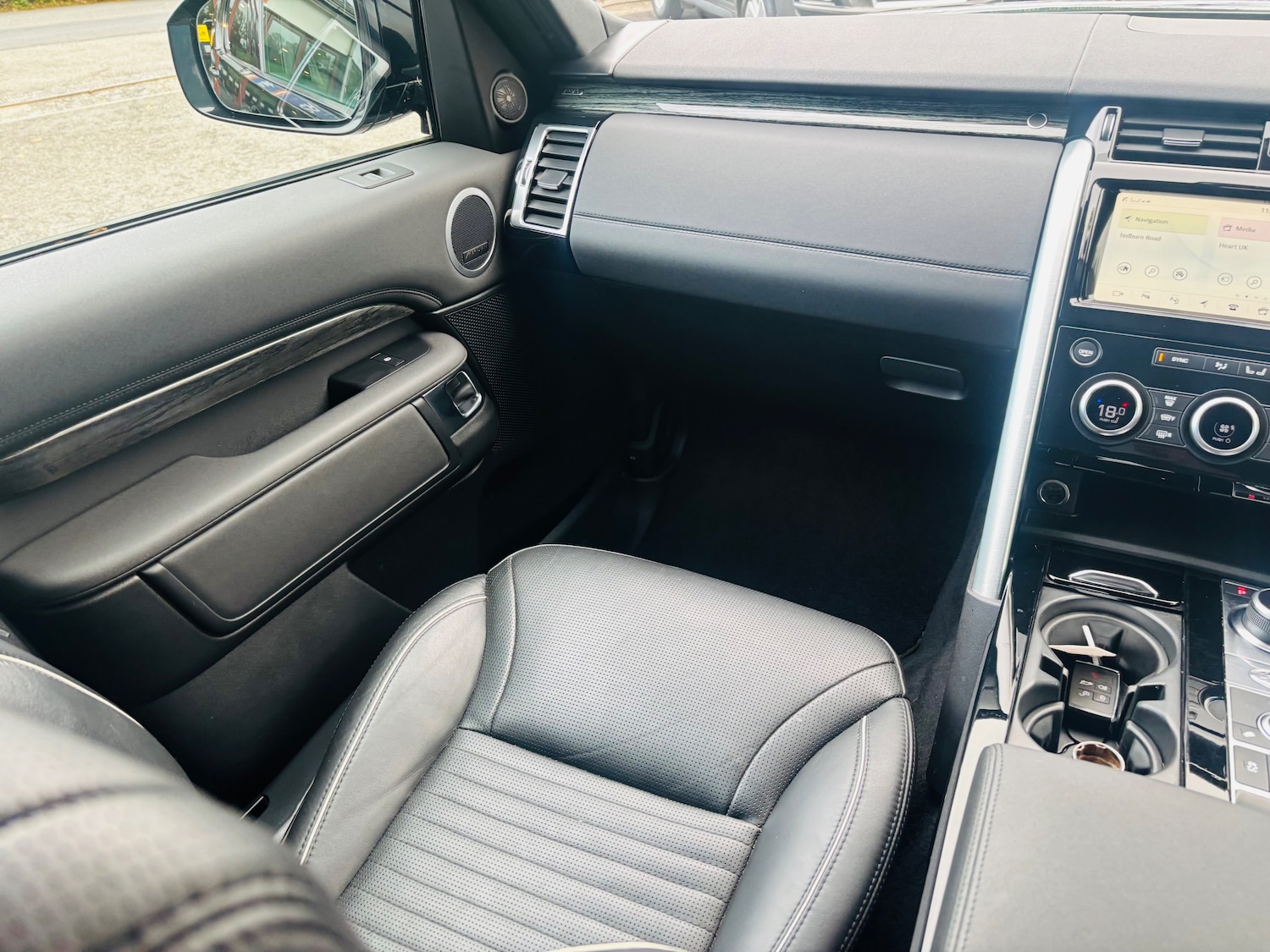 Used Land Rover Discovery 2020 for sale - 76909282: Photo 17