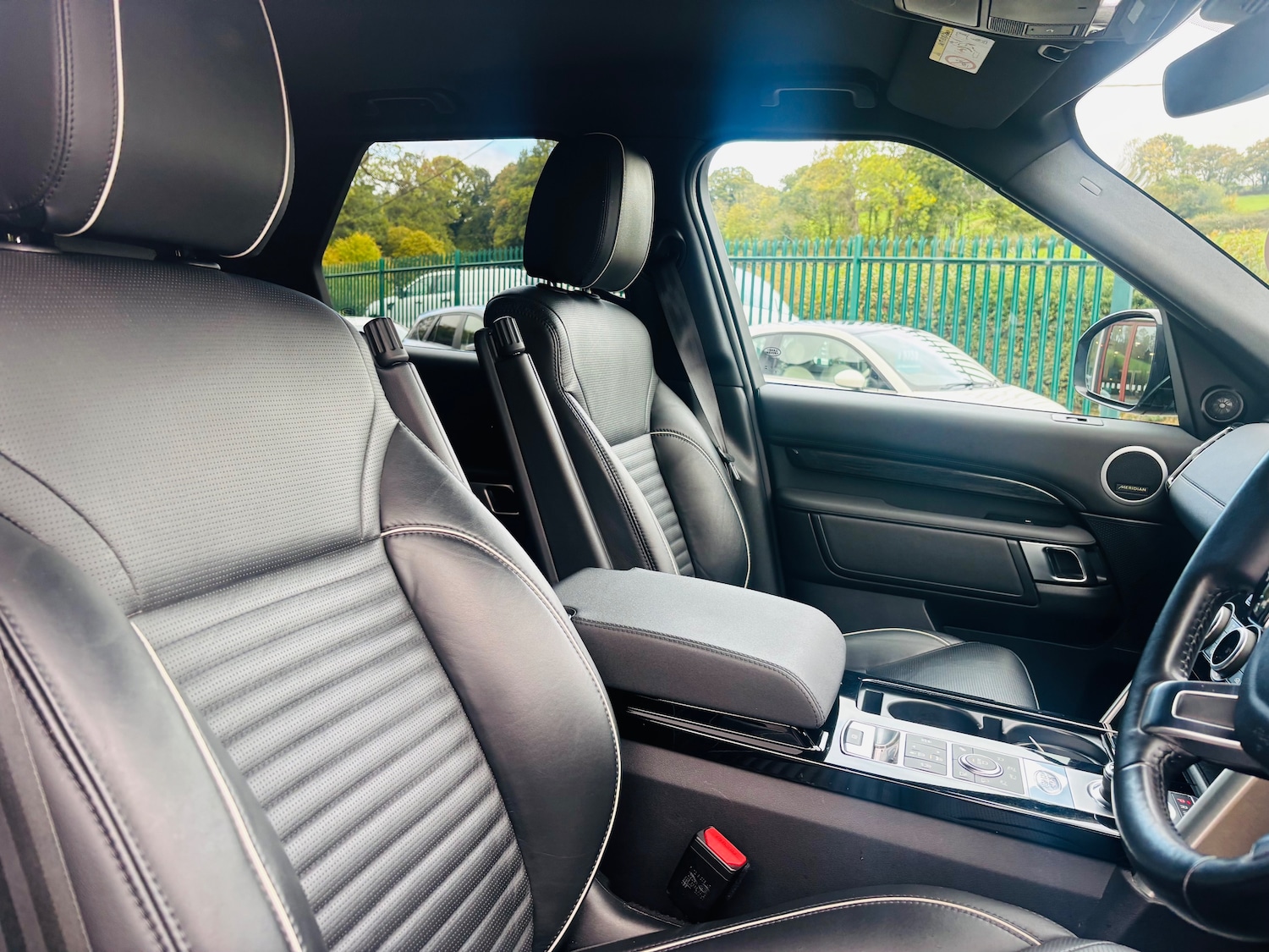 Used Land Rover Discovery 2020 for sale - 76909282: Photo 22