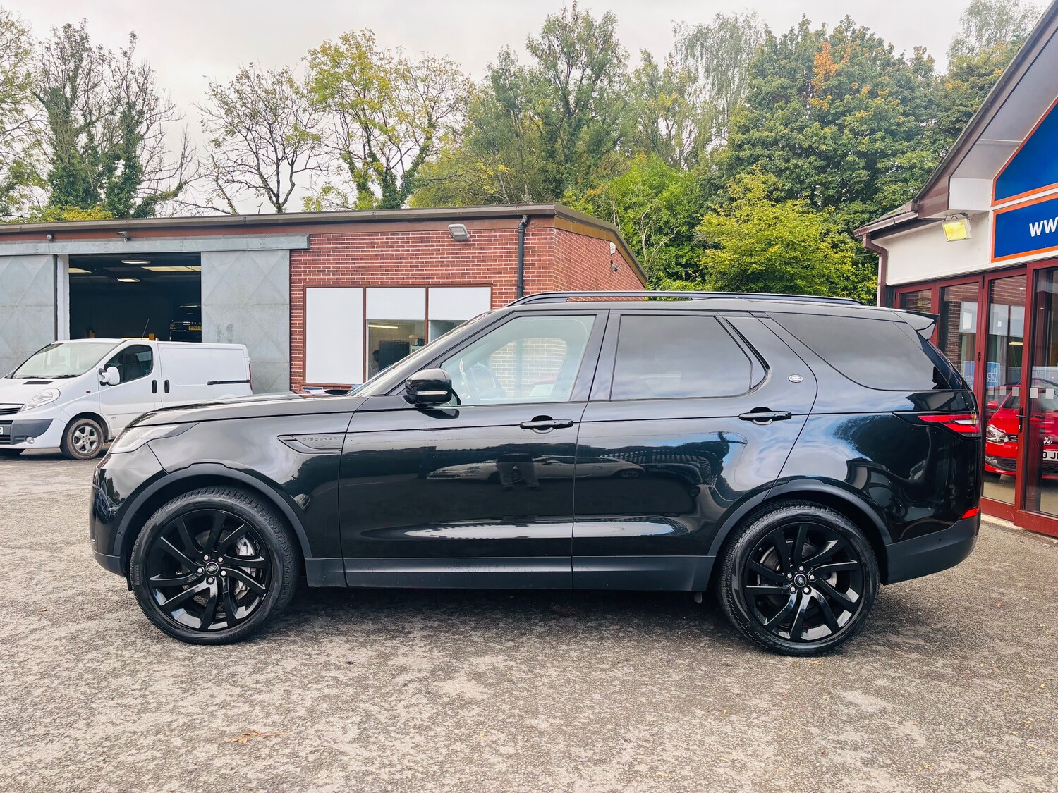 Used Land Rover Discovery 2020 for sale - 76909282: Photo 5